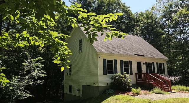 Photo of 126 N Shore Dr, Center Barnstead, NH 03225