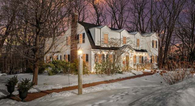 Photo of 15 Rockland Rd, Concord, NH 03301