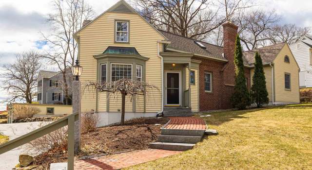 Photo of 147 School St, Concord, NH 03301