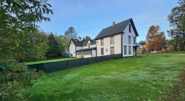 Photo of 25 Park St, Barton, VT 05822