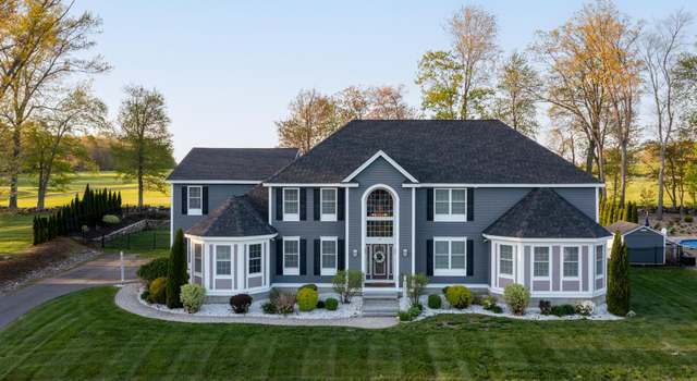 Photo of 19 Lamplighter Ln, Salem, NH 03079