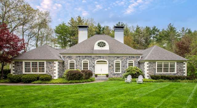 Photo of 3 Penhollow Ln, Hampton Falls, NH 03844