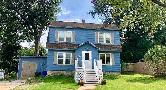 Photo of 17 Desaulnier St, Goffstown, NH 03102