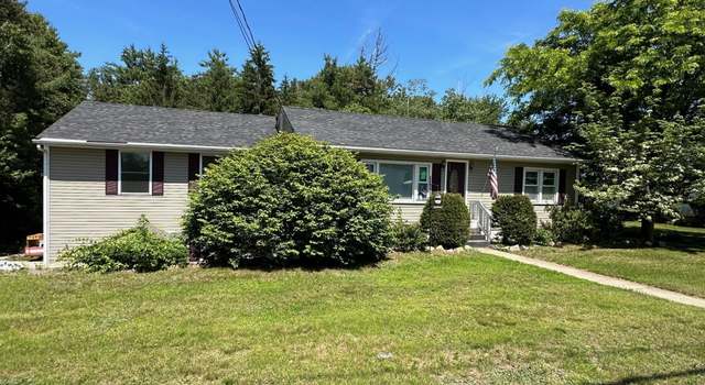 Photo of 923 Goffstown Rd, Manchester, NH 03102