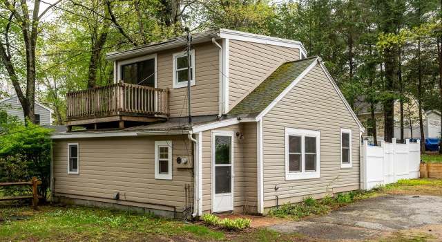 Photo of 4 Riverside Dr, Fremont, NH 03044