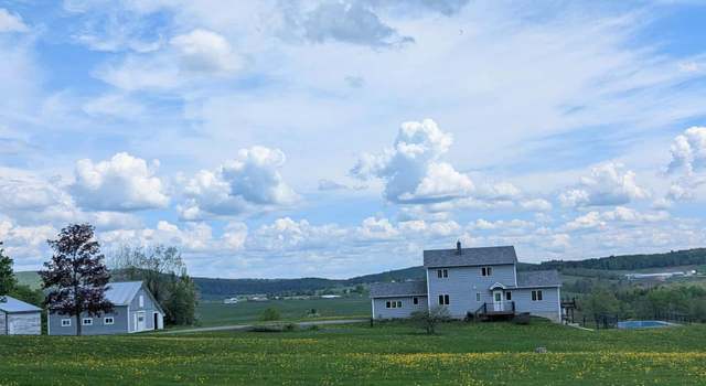 Photo of 1099 Number 12 Rd, Newport Town, VT 05857
