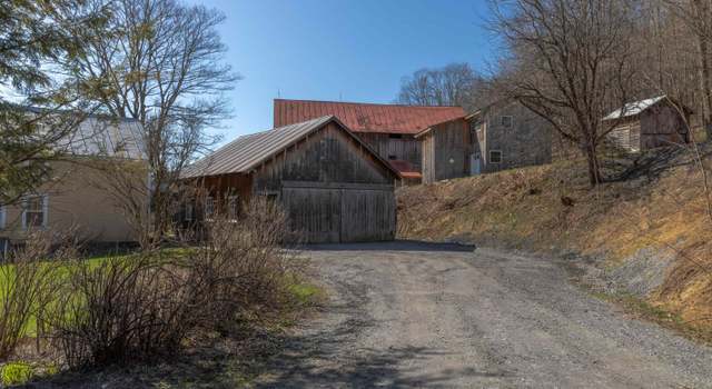 Photo of 51 Hook Rd, Chelsea, VT 05038
