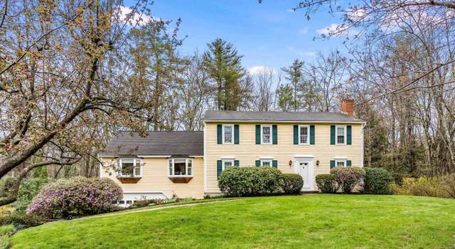 Photo of 39 Old Sawmill Rd, Bedford, NH 03110