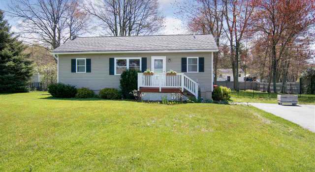 Photo of 821 Prim Rd, Colchester, VT 05446