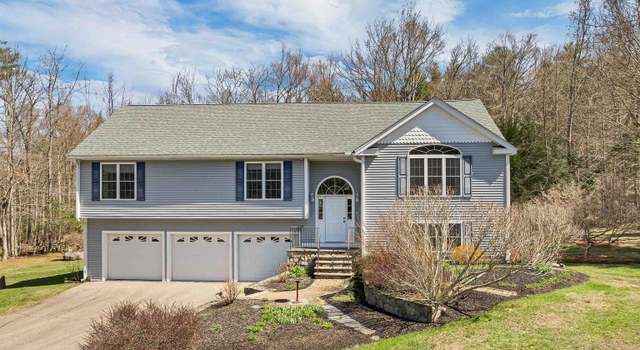 Photo of 51 Winnipesaukee Dr, Wolfeboro, NH 03894