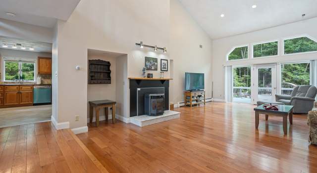 Photo of 28 Chappy Ln, Salem, NH 03079