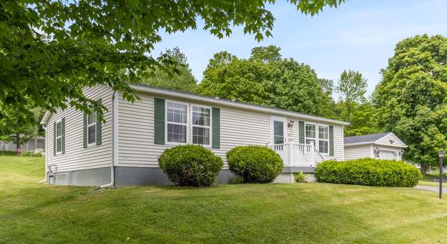 Photo of 223 Stonehill Rd, Williston, VT 05495