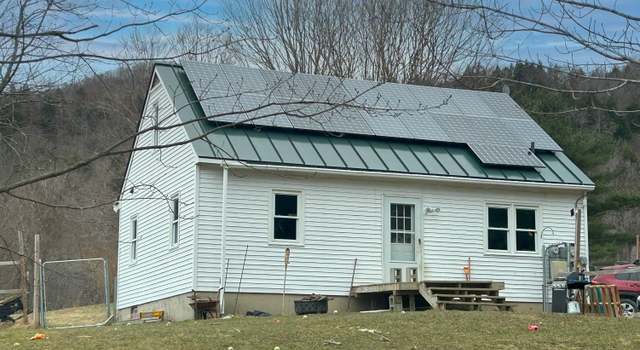 Photo of 37 Meadow View Dr, Huntington, VT 05462