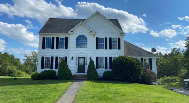 Photo of 10 Veazey Cir, Brentwood, NH 03833