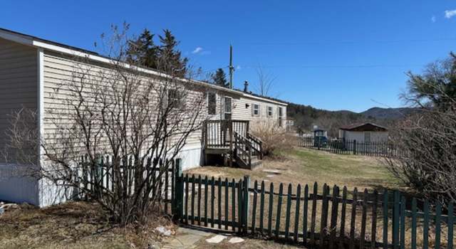 Photo of 14 Redwood Dr, Winchester, NH 03470