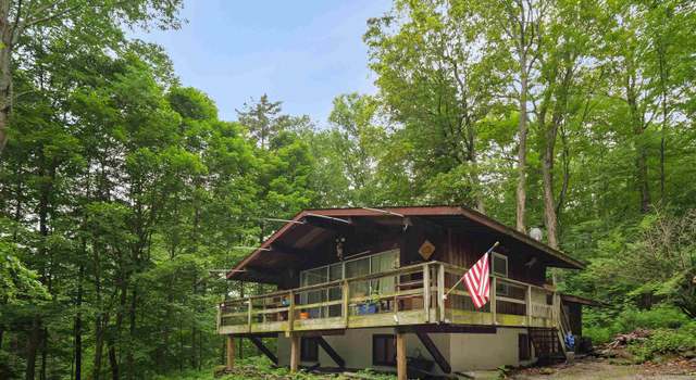 Photo of 796 Sherwood Dr, Mendon, VT 05701