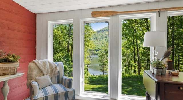 Photo of 515 Hillside Dr, Pownal, VT 05261