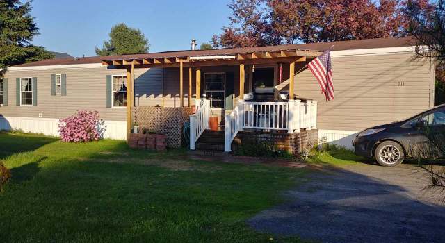 Photo of 211 Eastwind Dr, Waterbury Center, VT 05677
