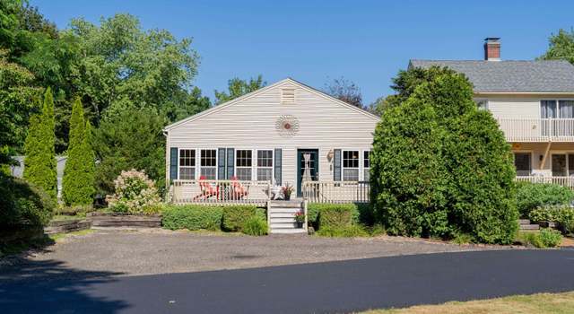 Photo of 8 Prince Ave #2, Kittery, ME 03904