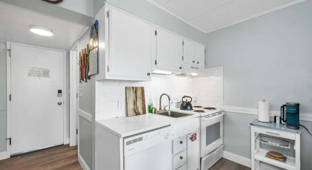 Photo of 375 Endicott St N #103, Laconia, NH 03246