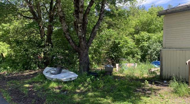 Photo of 71 Woodbury St, Hardwick, VT 05843