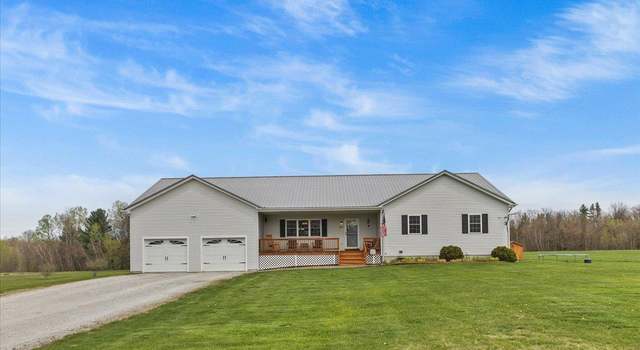 Photo of 157 Donna Dr, Sheldon, VT 05483
