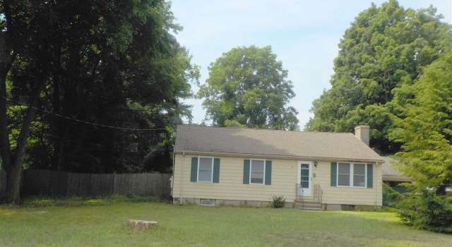 Photo of 4 Priscilla Ln, Merrimack, NH 03054