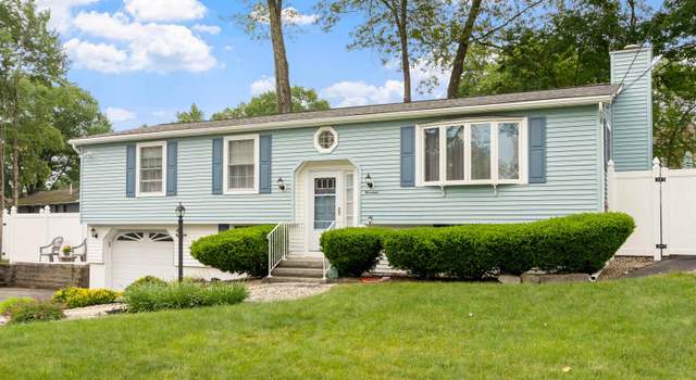 Photo of 14 Doncaster Dr, Nashua, NH 03062