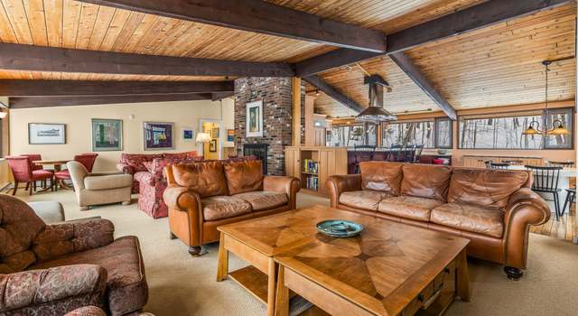 Photo of 13 Windtree Rd, Winhall, VT 05340