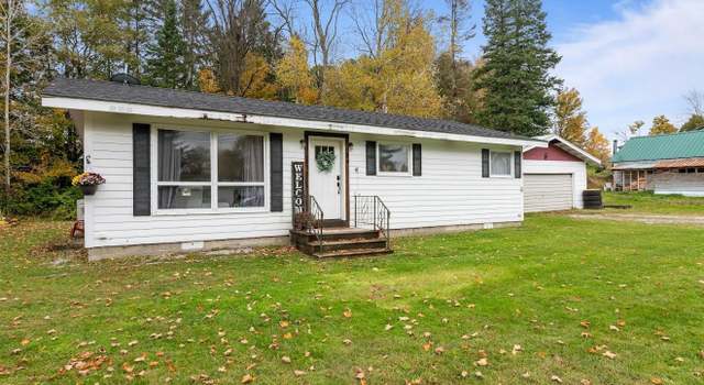 Photo of 34 Harlem St, Richford, VT 05476