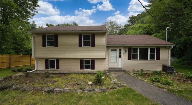 Photo of 8 Overledge Dr, Derry, NH 03038