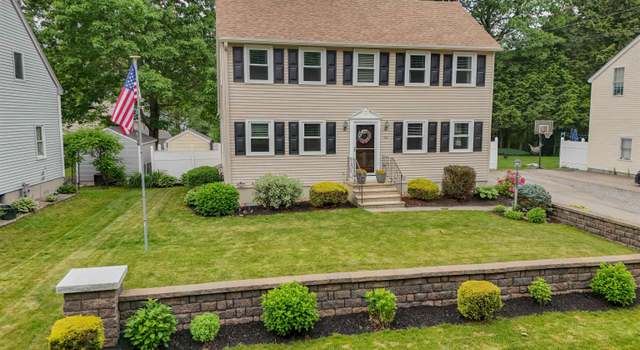Photo of 94 Robert Hall Rd, Manchester, NH 03103