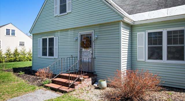 Photo of 7 Quintin Ct, Saint Albans, VT 05478