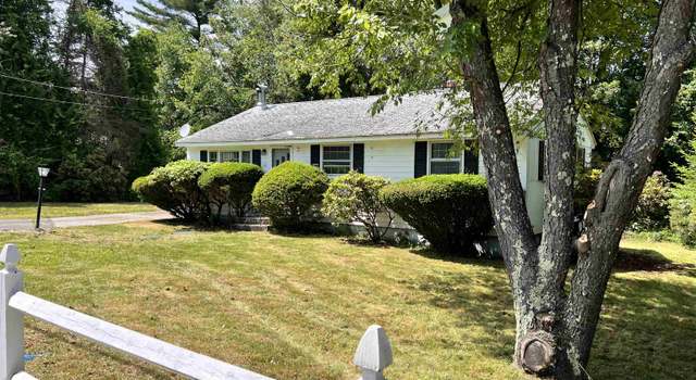 Photo of 16 Palmer Rd, Goffstown, NH 03045