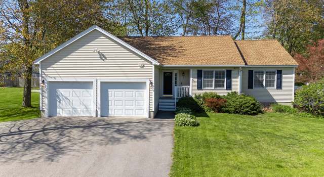 Photo of 2 Greenleaf Dr, Seabrook, NH 03874