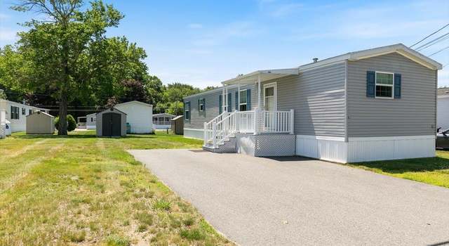 Photo of 82 Caddy Dr, Salem, NH 03079