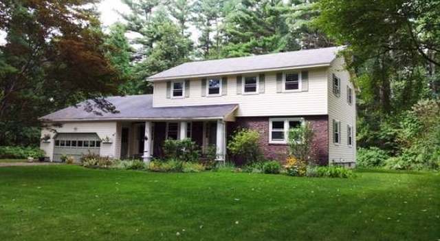 Photo of 35 Maple Dr, Bedford, NH 03110