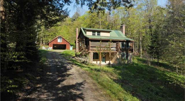 Photo of 1452 Maple Hill Ln, Whitingham, VT 05361