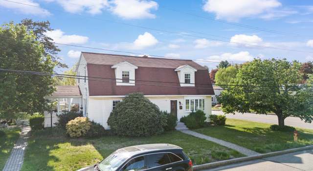 Photo of 72 Upland St, Manchester, NH 03102