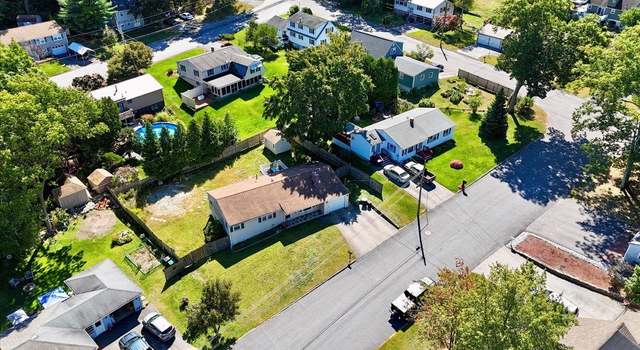 Photo of 16 Mapleleaf Dr, Nashua, NH 03062