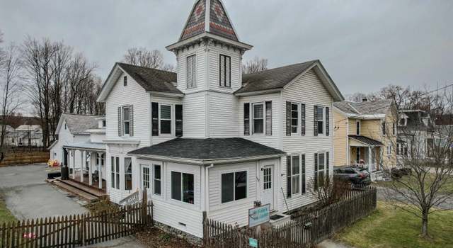 Photo of 197 York St, Poultney, VT 05764