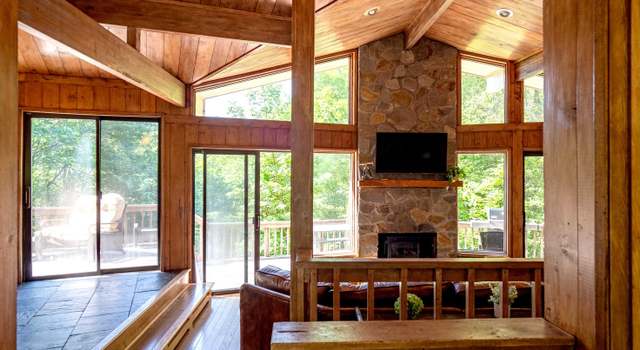 Photo of 166 Robbins Hl, Hartford, VT 05059