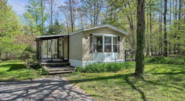 Photo of 44 Wentworth Rd, Colchester, VT 05446