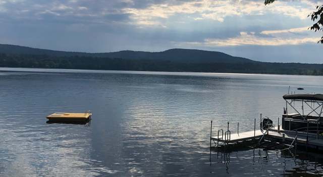 Photo of 114 Point Rd, Wakefield, NH 03830