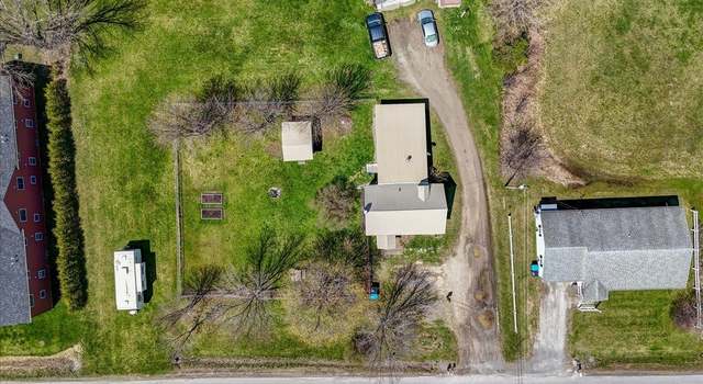 Photo of 2 Parker Rd, Fairfax, VT 05454