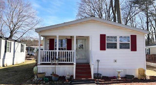 Photo of 9 Cornwall Ave, Exeter, NH 03833
