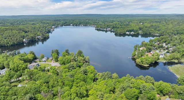 Photo of 7 Beach Rd, Hampstead, NH 03841