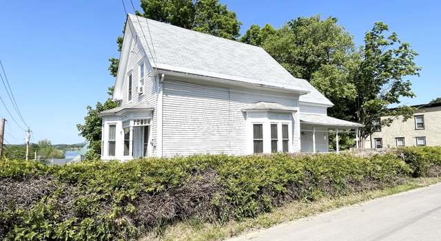Photo of 76 Cross St, Newport City, VT 05855