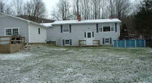Photo of 236 SPRUCE HAVEN Rd, Waterbury Center, VT 05677