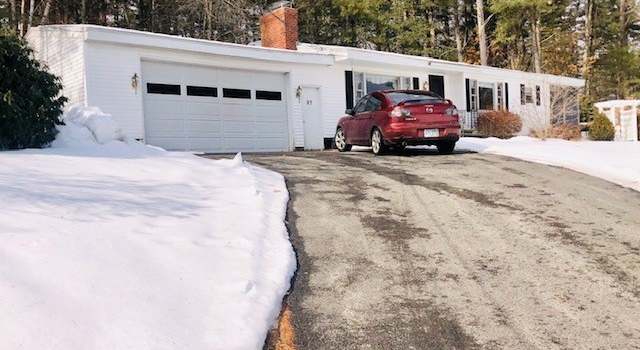 Photo of 37 Nashua Rd, Pelham, NH 03076